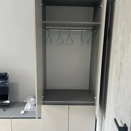 однокімнатна 1 на 1му поверсі 3х поверхової новобудови